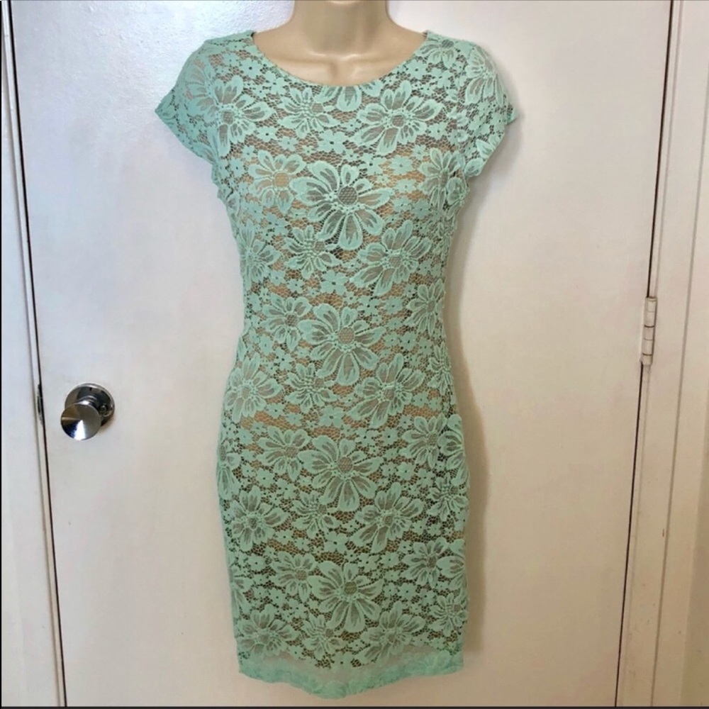 Bebe mint green lace lined dress size small